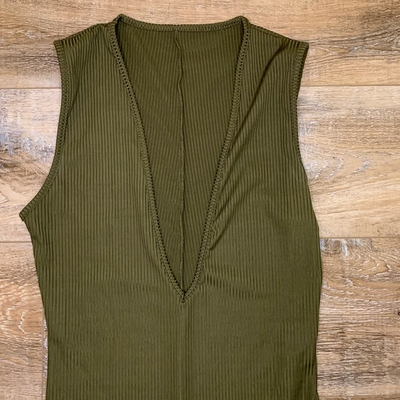 LZYVOO Solid Color Sleeveless Catsuit Jumpsuit Sexy Deep V Low-Cut - Picture 8 of 14